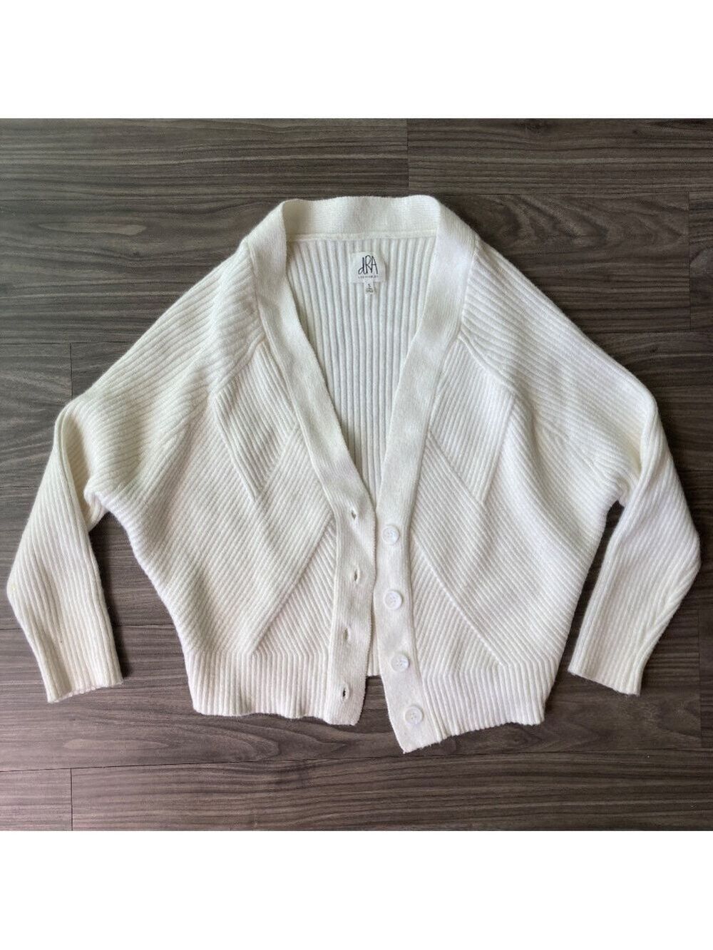 NWOT DRA Keiko Button Down Textured Ribbed Knit Cardigan in White